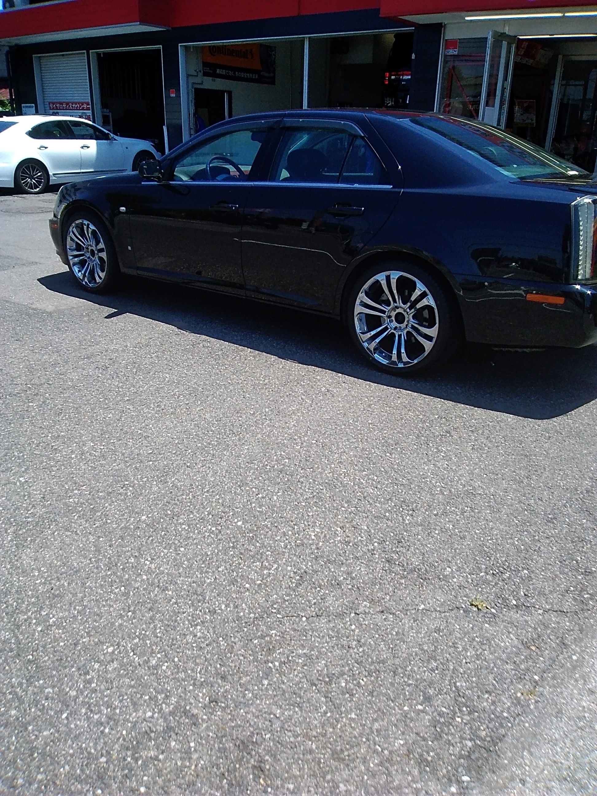 キャデラック STS 20インチ 4本交換｜タイヤ市場宇都宮西川田店